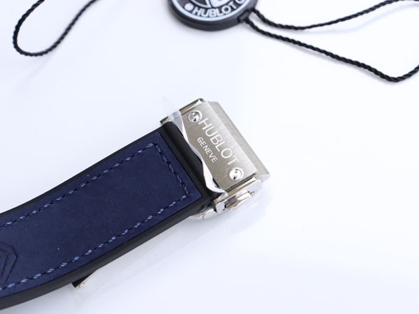 ウブロコピー時計着用イメージ